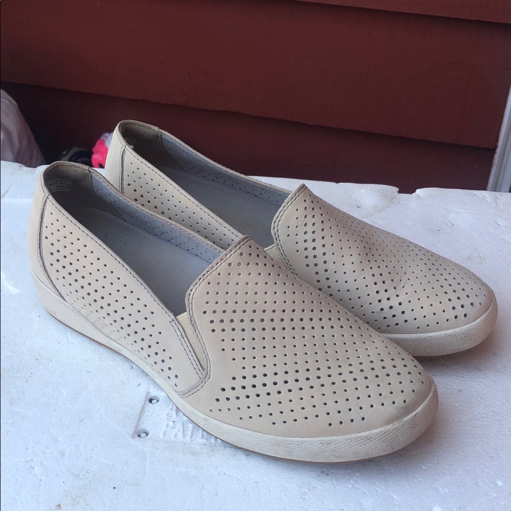 Dansko Odina Women's Cream Milled Nucbuck Slip-On Shoes Size 8.5